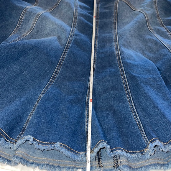 Esteez Women’s Denim Stretch Midi Skirt With Bottom Flare/Detailed StitchSize 10 - Picture 5 of 11